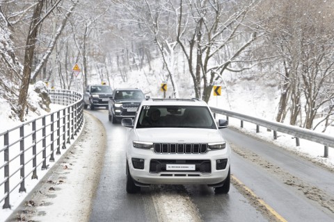 All-new Grand Cherokee blends off-road features with luxurious city driving