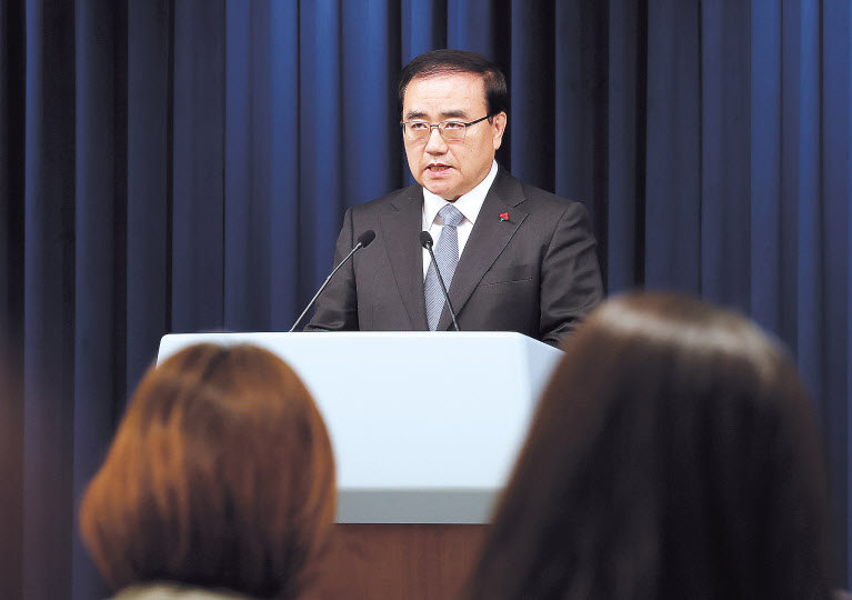 김성한 국가안보실장이 28일 서울 용산 대통령실 청사에서 인도·태평양 전략 관련 브리핑을 하고 있다. [연합]