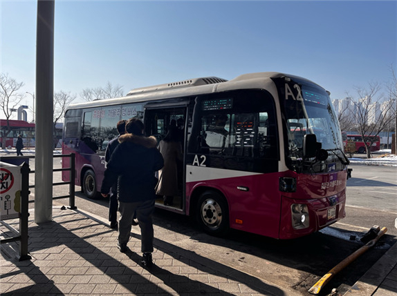 오송역과 세종시외버스터미널을 오가는 오토노머스에이투지의 BRT 전용 자율주행버스. [오토노머스에이투지 제공]