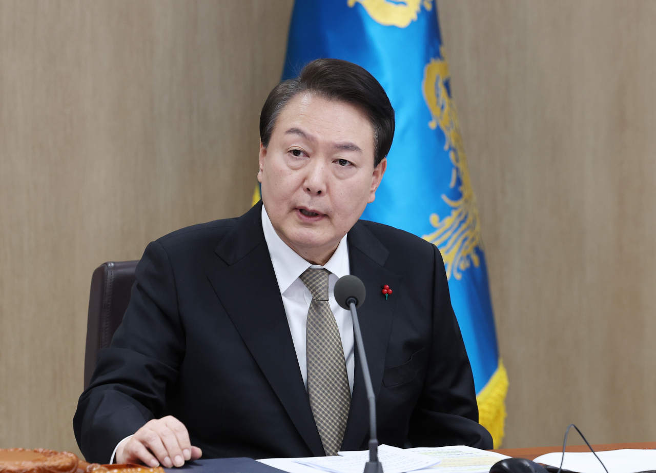 윤석열 대통령이 지난 27일 서울 용산 대통령실 청사에서 열린 국무회의에서 발언하고 있다. [연합]