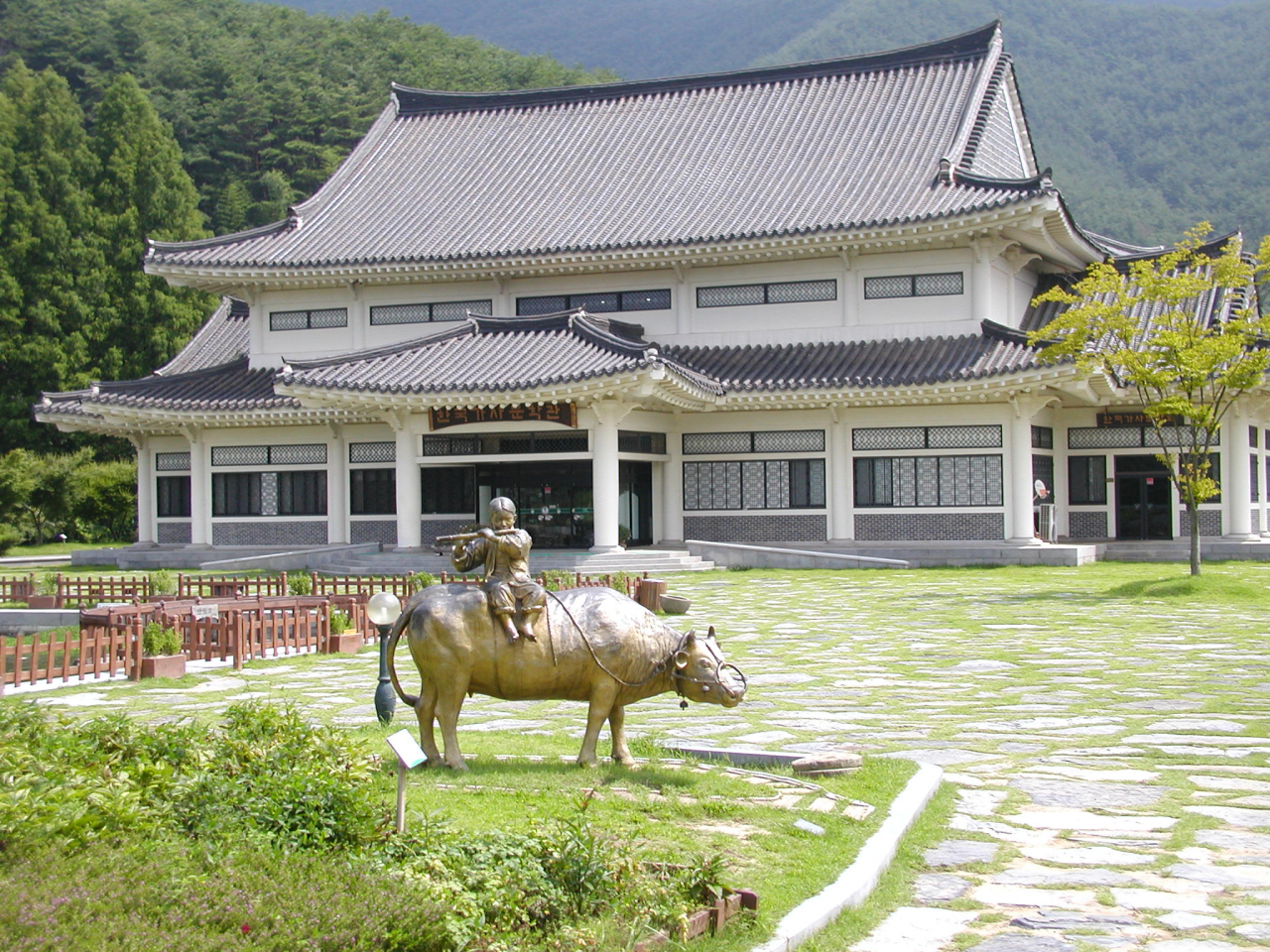 가사문학관 전경