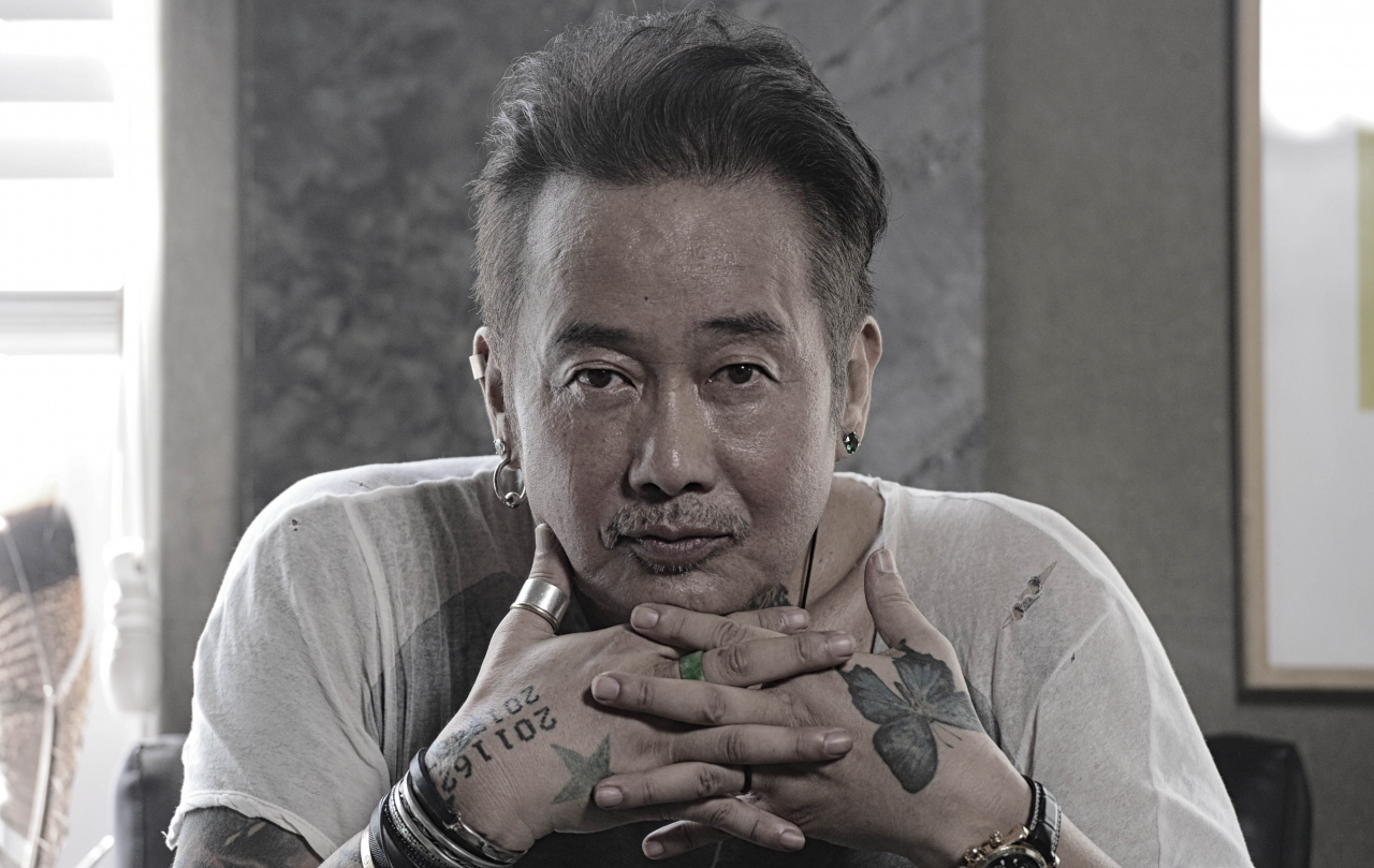 지난 2015년 헤럴드경제와 만나 인터뷰한 김중만 사진작가. 박해묵 기자/mook@heraldcorp.com
