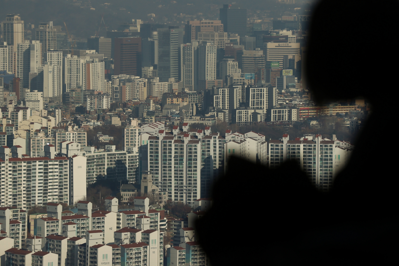 서울 여의도 63스퀘어 전망대에서 바라본 아파트. [연합]
