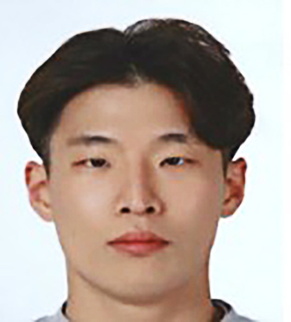 경찰은 동거녀와 택시 기사를 잇달아 살해한 혐의로 구속된 이기영(31)의 신상정보를 29일 공개했다. 경기북부경찰청은 이날 신상정보공개심의위원회를 열고 이씨의 얼굴 사진과 이름, 나이 등의 신상정보를 공개하기로 했다. [연합]