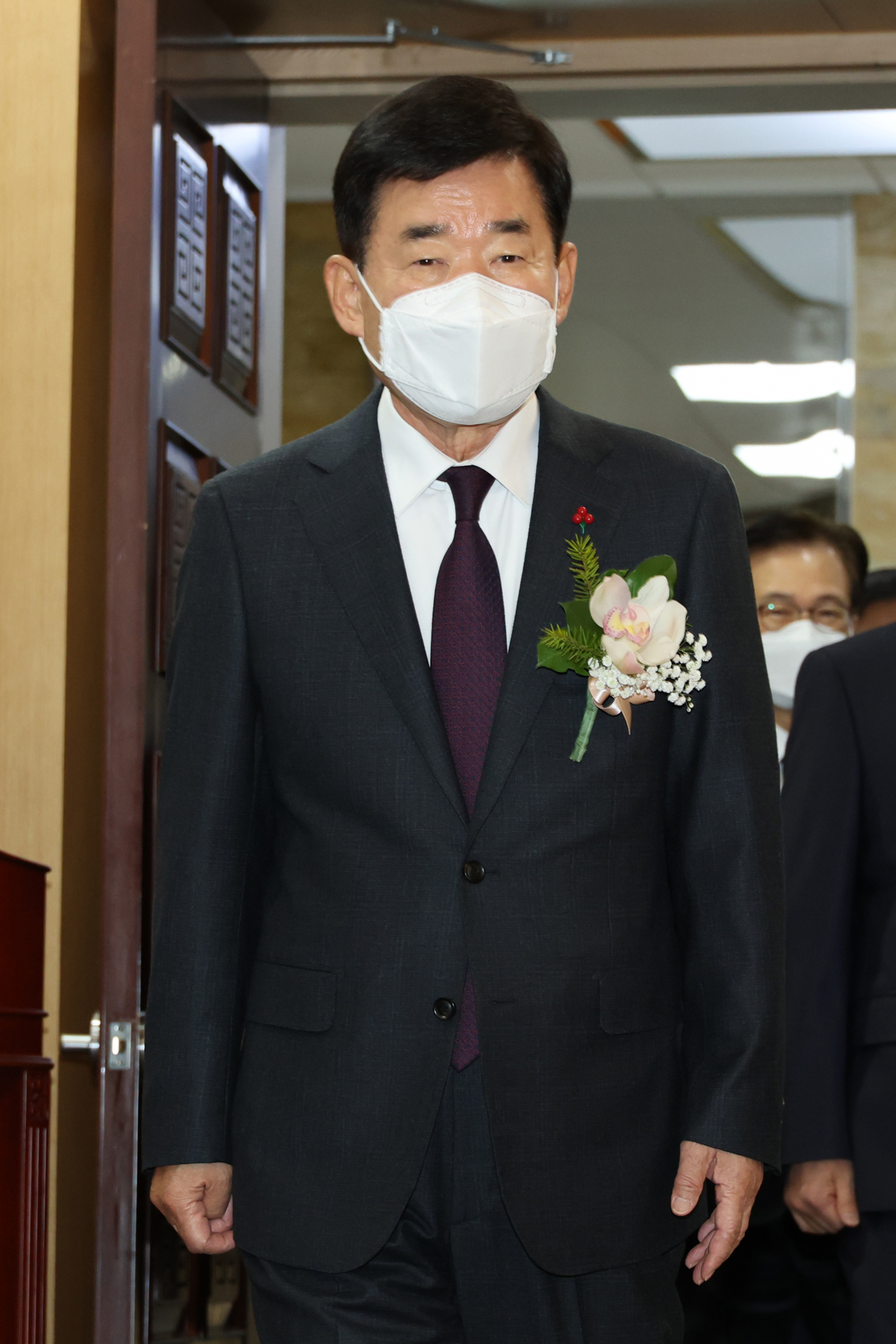 김진표 국회의장이 2일 오전 국회에서 열린 2023년 시무식에 입장하고 있다. 연합뉴스