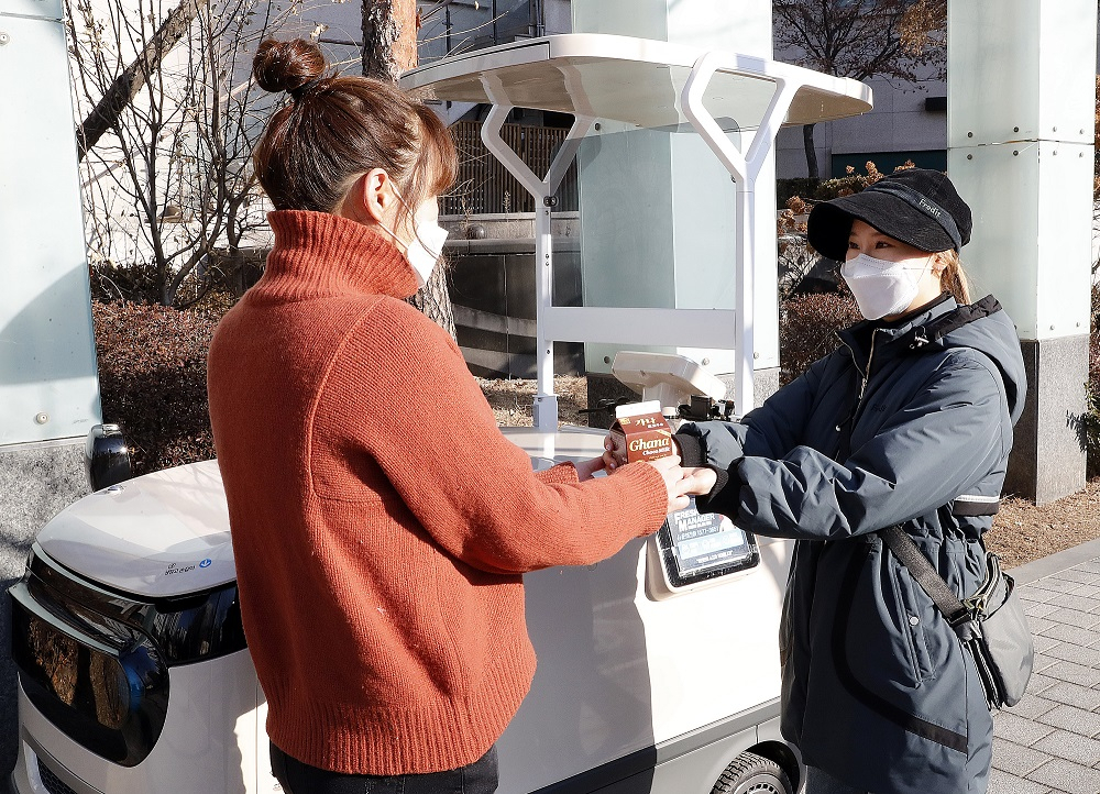 hy가 자사 온라인몰 프레딧을 통해 푸르밀 ‘가나 초코우유’를 단독 판매한다. [hy 제공]