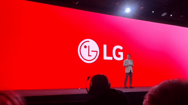 LG전자의 브랜드 로고가 움직이는 모습. 김지헌 기자