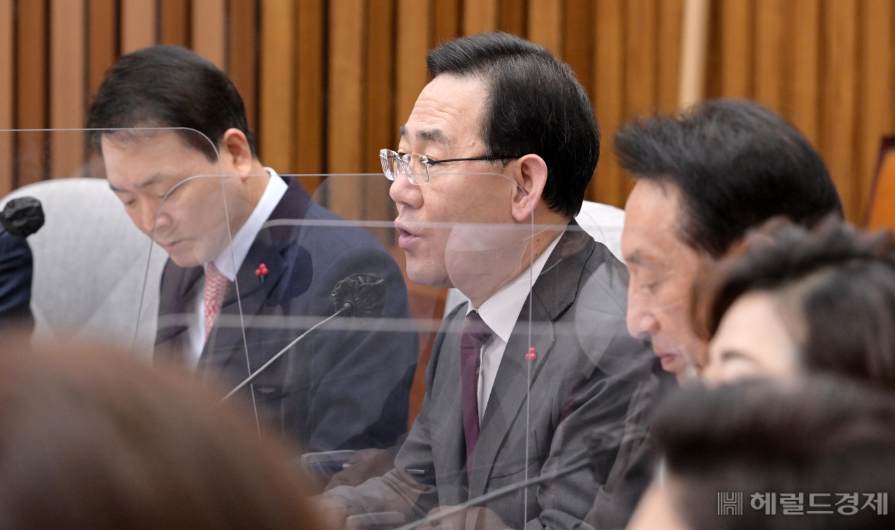 주호영 국민의힘 원내대표가 6일 오전 서울 여의도 국회에서 열린 원내대책회의에서 모두발언을 하고 있다. 이상섭 기자