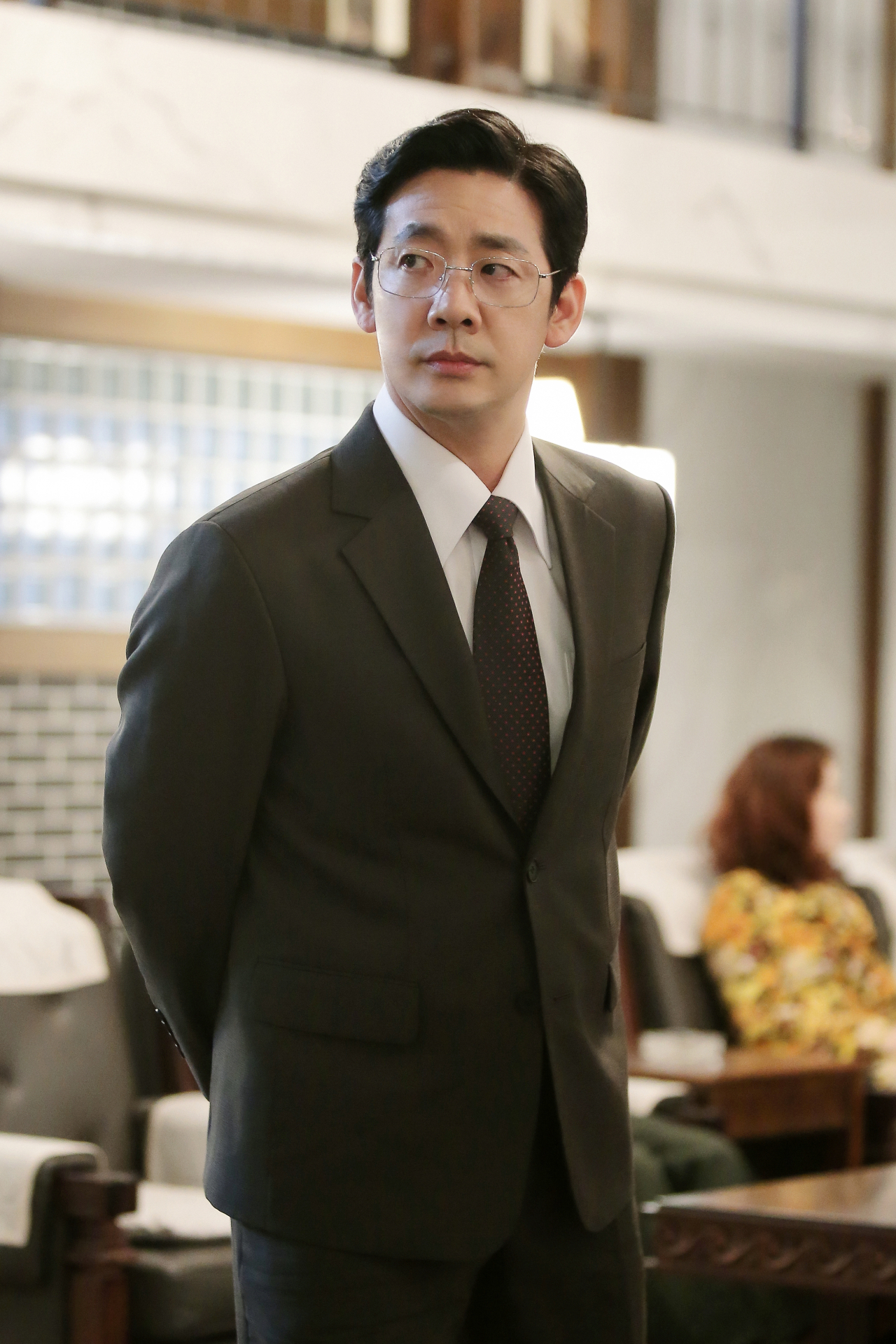 JTBC 드라마 '재벌집 막내아들'에서 진양철 회장의 사위 역할을 한 배우 김도현. [9아토엔터테인먼트 제공]