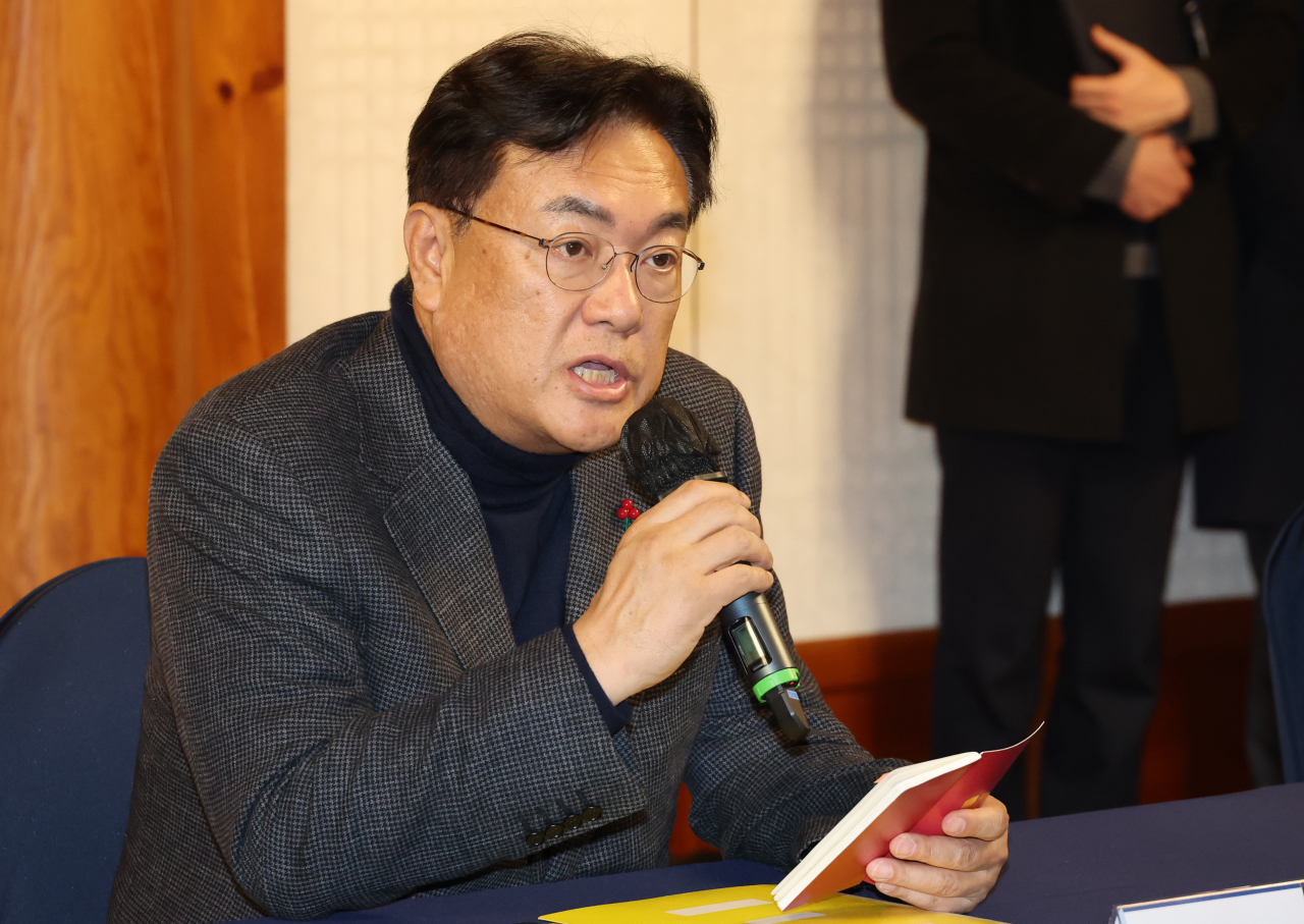 국민의힘 정진석 비상대책위원장이 8일 오후 국회 사랑재에서 열린 고위당정협의회에서 발언하고 있다. [연합]