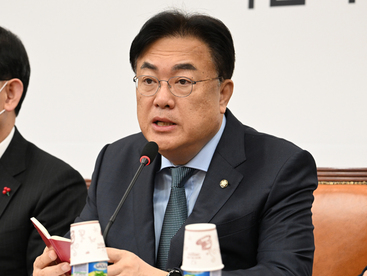 정진석 국민의힘 비상대책위원장이 12일 서울 영등포구 여의도 국회에서 열린 국민의힘 비상대책위원회의에 참석해 발언하고 있다. 임세준 기자