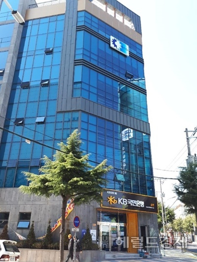 순천시 장천동 순천상의 신축건물. /박대성 기자.