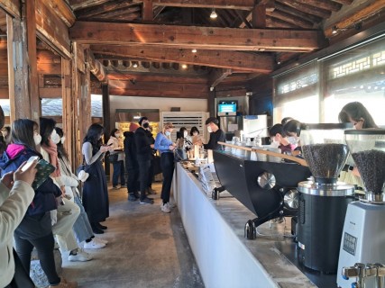 Enjoy hanok cafe, Yayoi Kusama collaboration with LV and seafood ramen