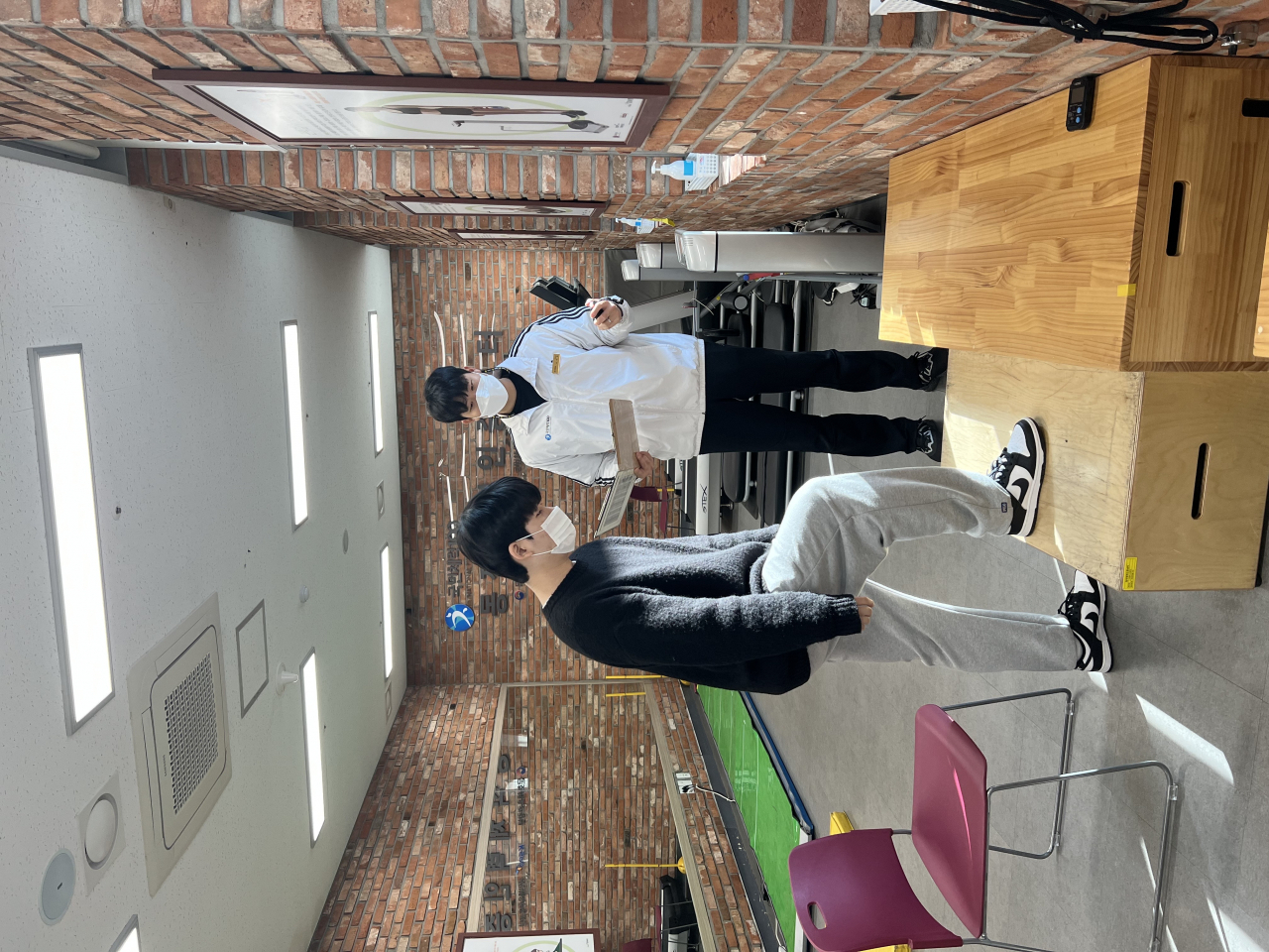동작체력인증센터에서 주민이 체력 상태를 측정하고 있다. [동작구 제공]