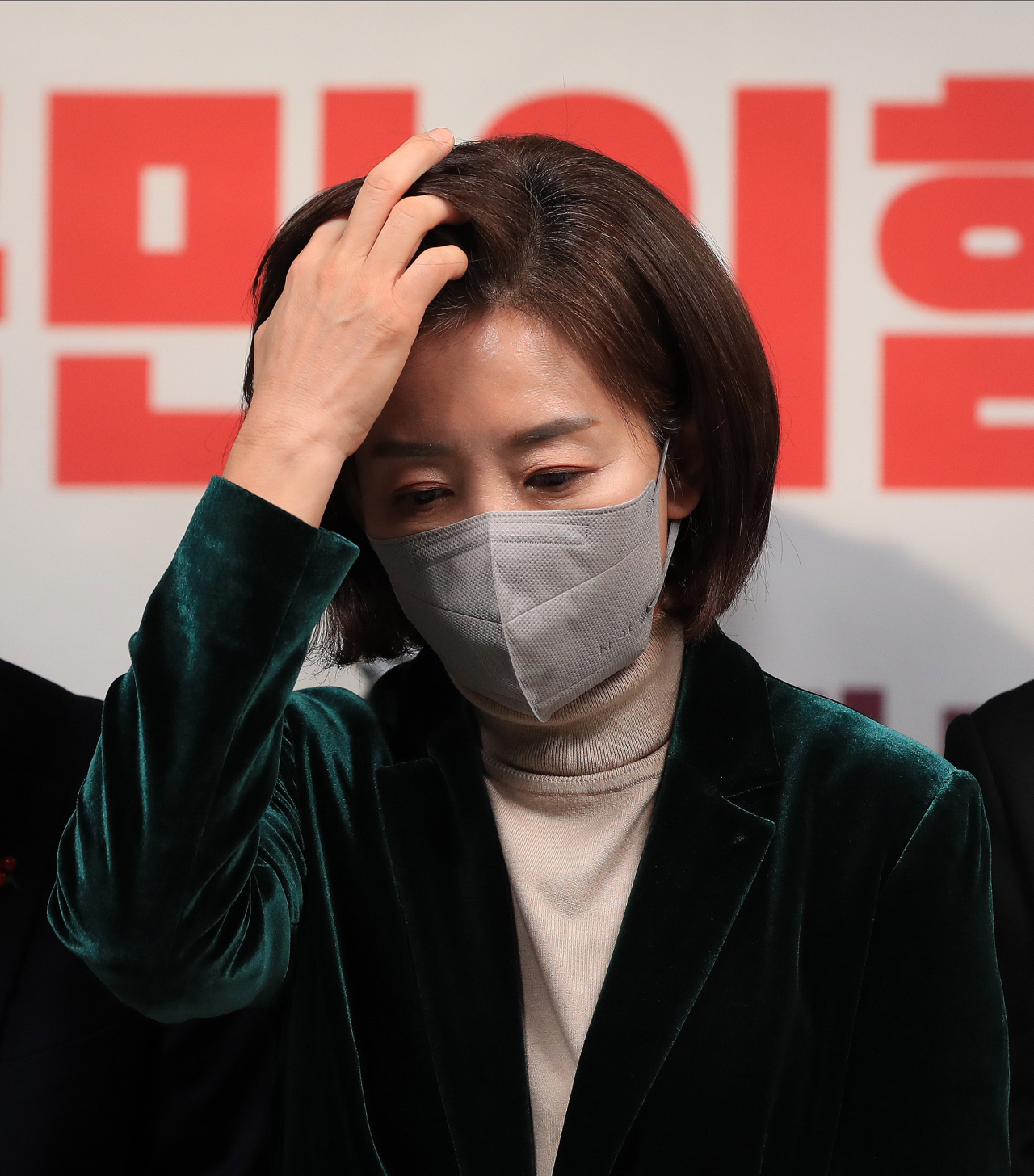 전당대회 출마 여부를 고심중인 국민의힘 나경원 전 의원이 11일 오후 서울 여의도 국민의힘 중앙당사에서 열린 국민의힘 서울시당 신년인사회에 참석해 있다. 연합뉴스