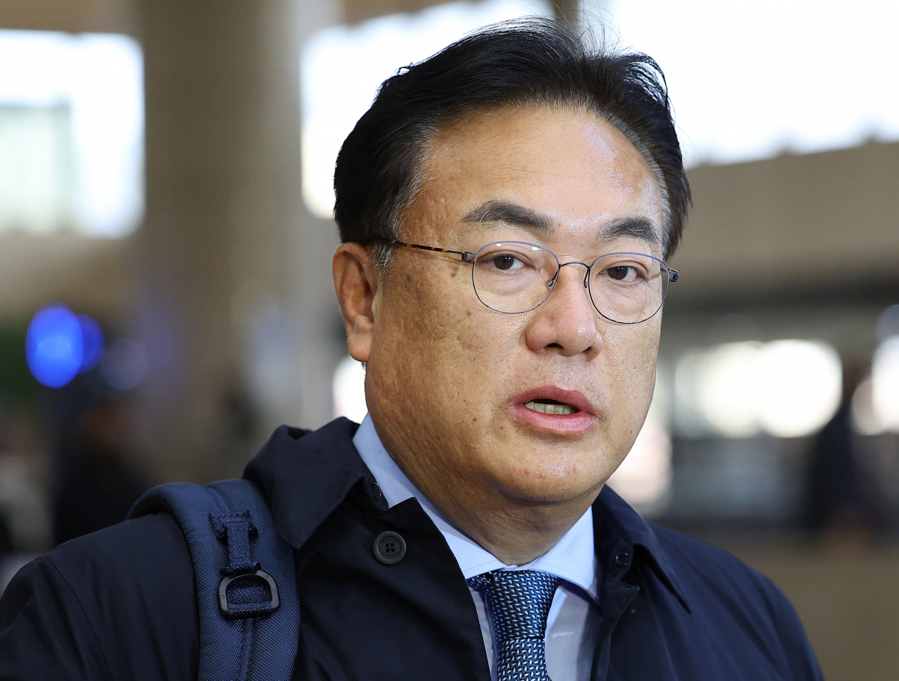 한국 국회 한일의원연맹 정진석 회장이 지난 12일 오후 김포국제공항을 통해 일본으로 출국하기 전 취재진과 인터뷰를 하고 있다. [연합]