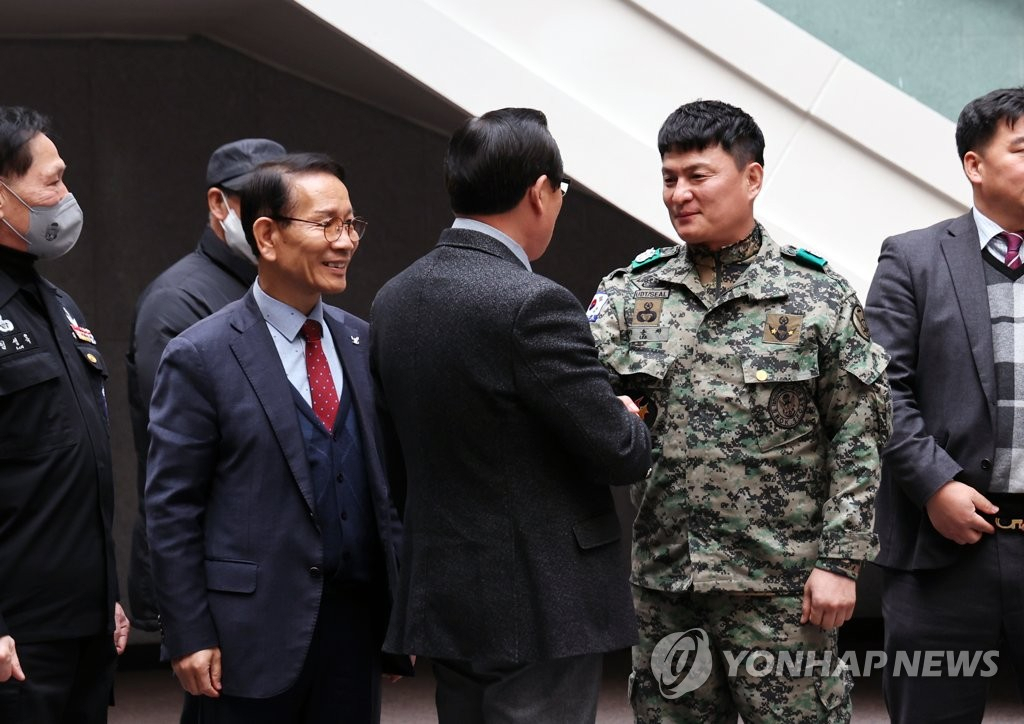 5·18 단체, 17일 특전사 안장된국립현충원 참배