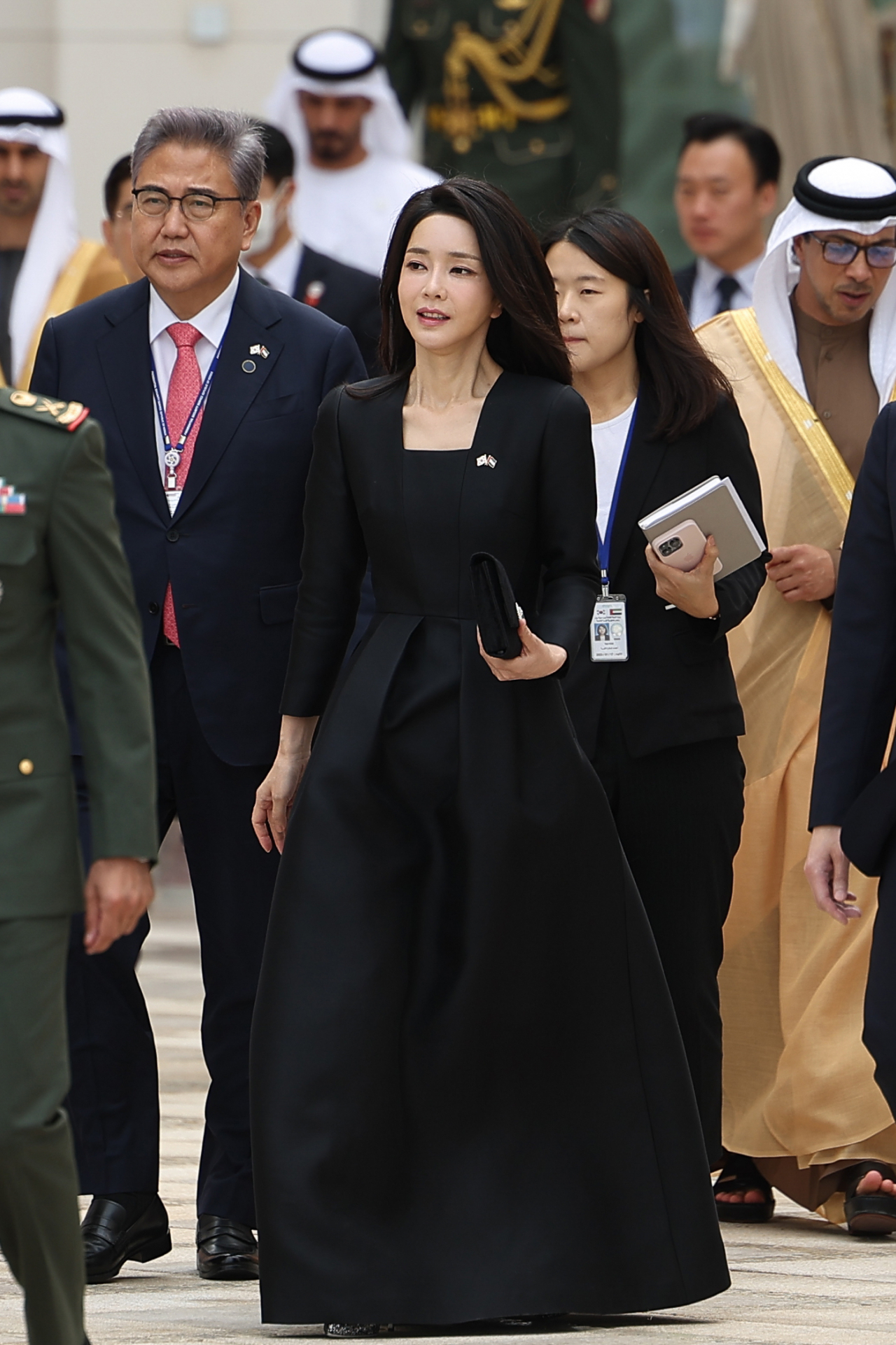 윤석열 대통령과 함께 아랍에미리트(UAE)를 국빈 방문 중인 김건희 슬롯 머신가 15일(현지시간) 아부다비 대통령궁에서 열린 국빈 오찬에 참석하고 있다. 연합뉴스