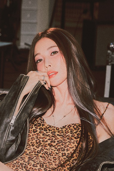 최근 새 앨범을 낸 보아