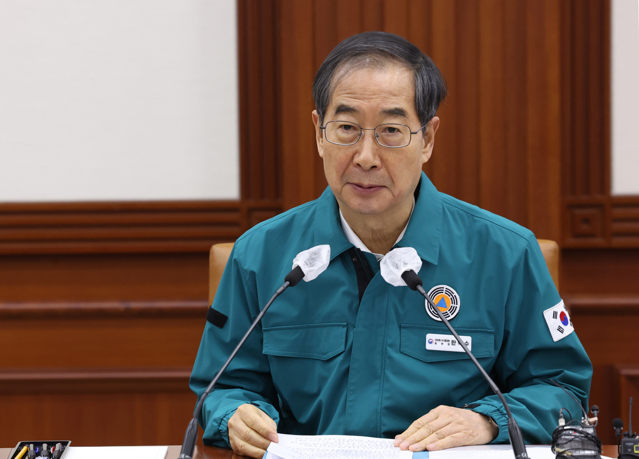 한덕수 국무총리가 20일 오전 정부서울청사에서 열린 코로나19 중앙대책본부 회의에 참석해 실내마스크 해제와 관련한 발언을 하고 있다. [연합]