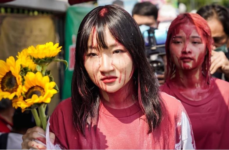 단식투쟁 중인 태국 여성활동가들 [방콕포스트 홈페이지 캡처]