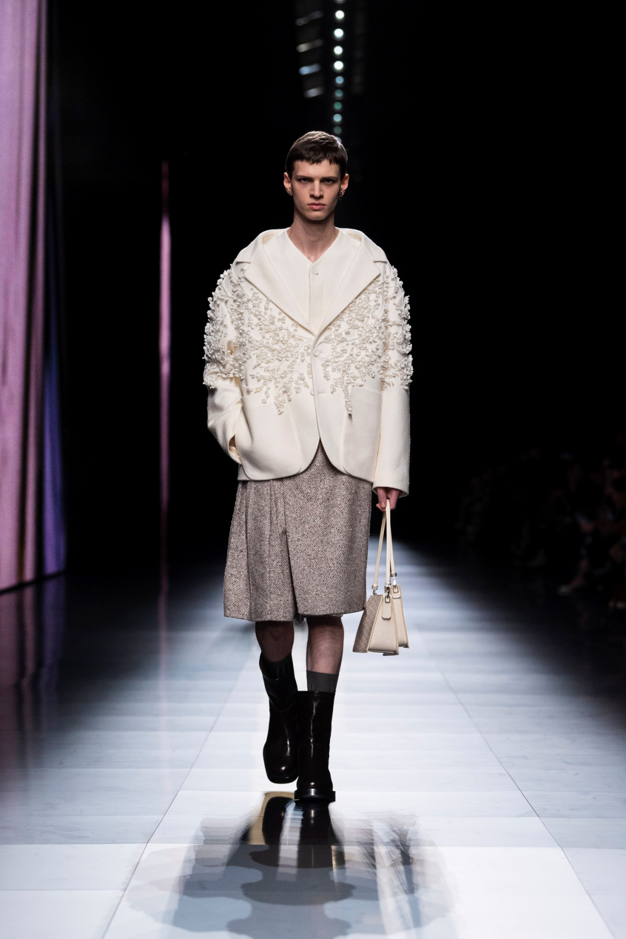 디올(DIOR)의 2023-2024 겨울 남성 컬렉션