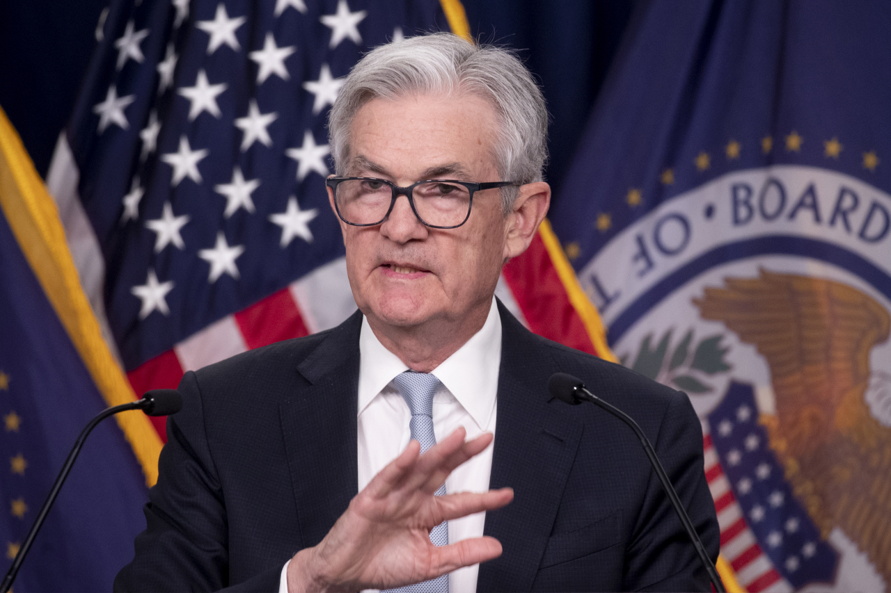 미 연방준비제도(Fed·연준)의 새해 첫 연방공개시장위원회(FOMC)가 다가오면서 제롬 파월 의장이 기자회견에서 어떠한 메시지를 시장이 전할 지 관심이 쏠리고 있다. 인플레 완화 신호가 뚜렷해지는 가운데, 연준의 향후 최종 금리 예측 전망에도 변화가 있을지 주목된다. [EPA]