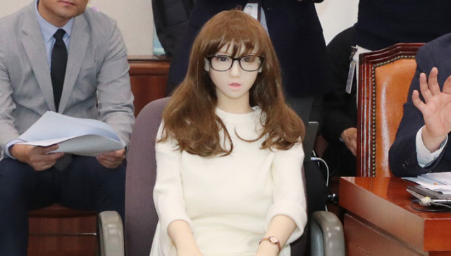 전신 형상 리얼돌 자료사진. 사진은 기사의 특정 내용과 직접적인 관련이 없음. [연합]