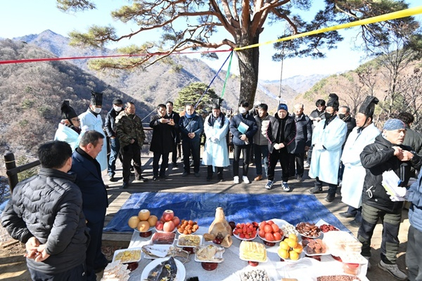 지리산 천년송 당산제가 31일 산내면 와운마을에서 열리고 있다. [남원시 제공]