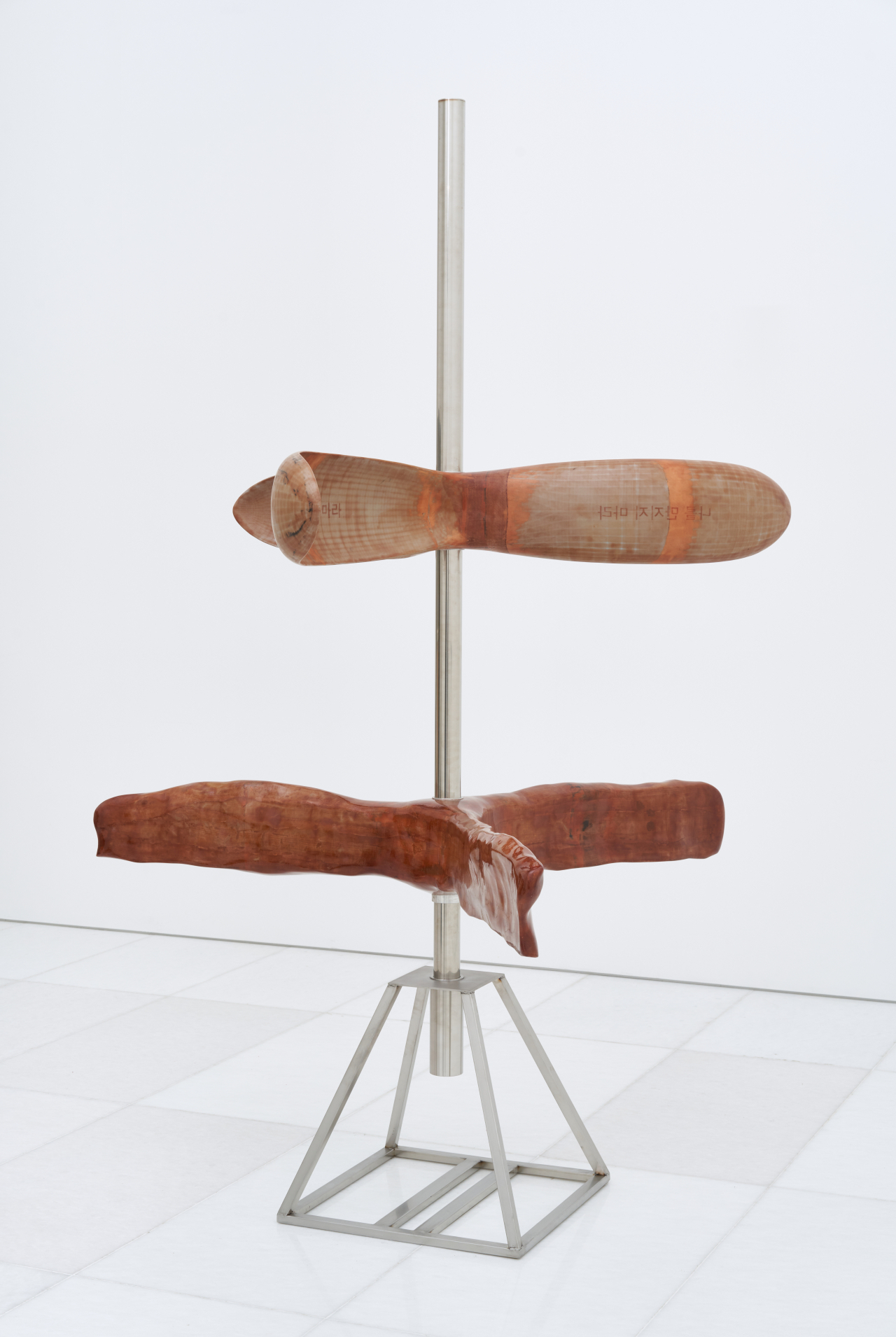 "Metamorephosis" by Kim In-bai at Arario Gallery in Seoul (courtesy of the gallery)