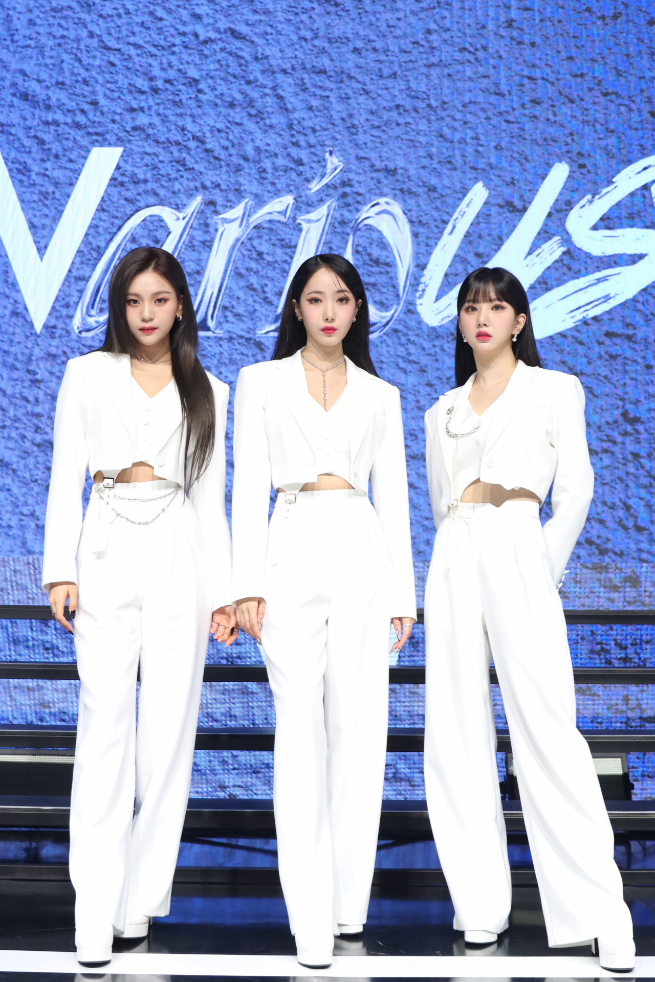 Viviz blazes charisma and attitude with 3rd EP 'VarioUS' - The