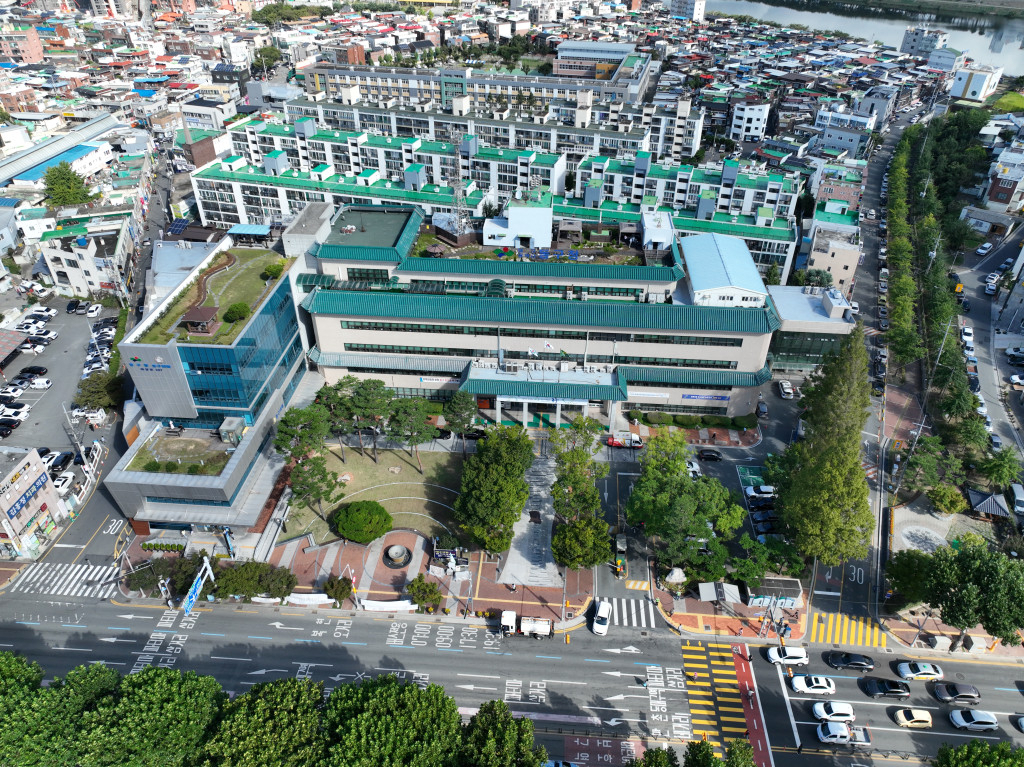대구 동구청사 전경.[대구 동구 제공]