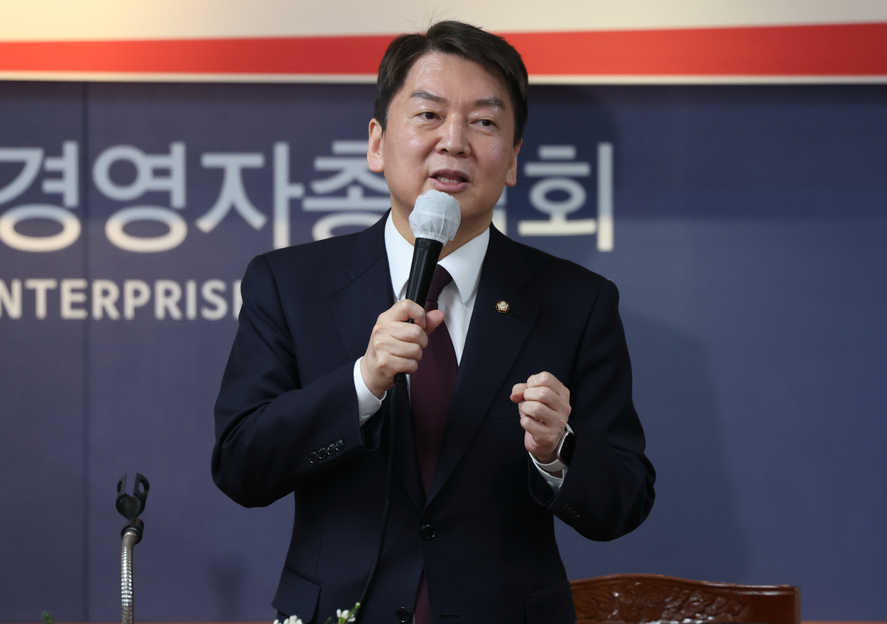 국민의힘 당권주자인 안철수 의원이 1일 오전 대구 서구 경총회관에서 열린 당원간담회에서 발언하고 있다. [연합]
