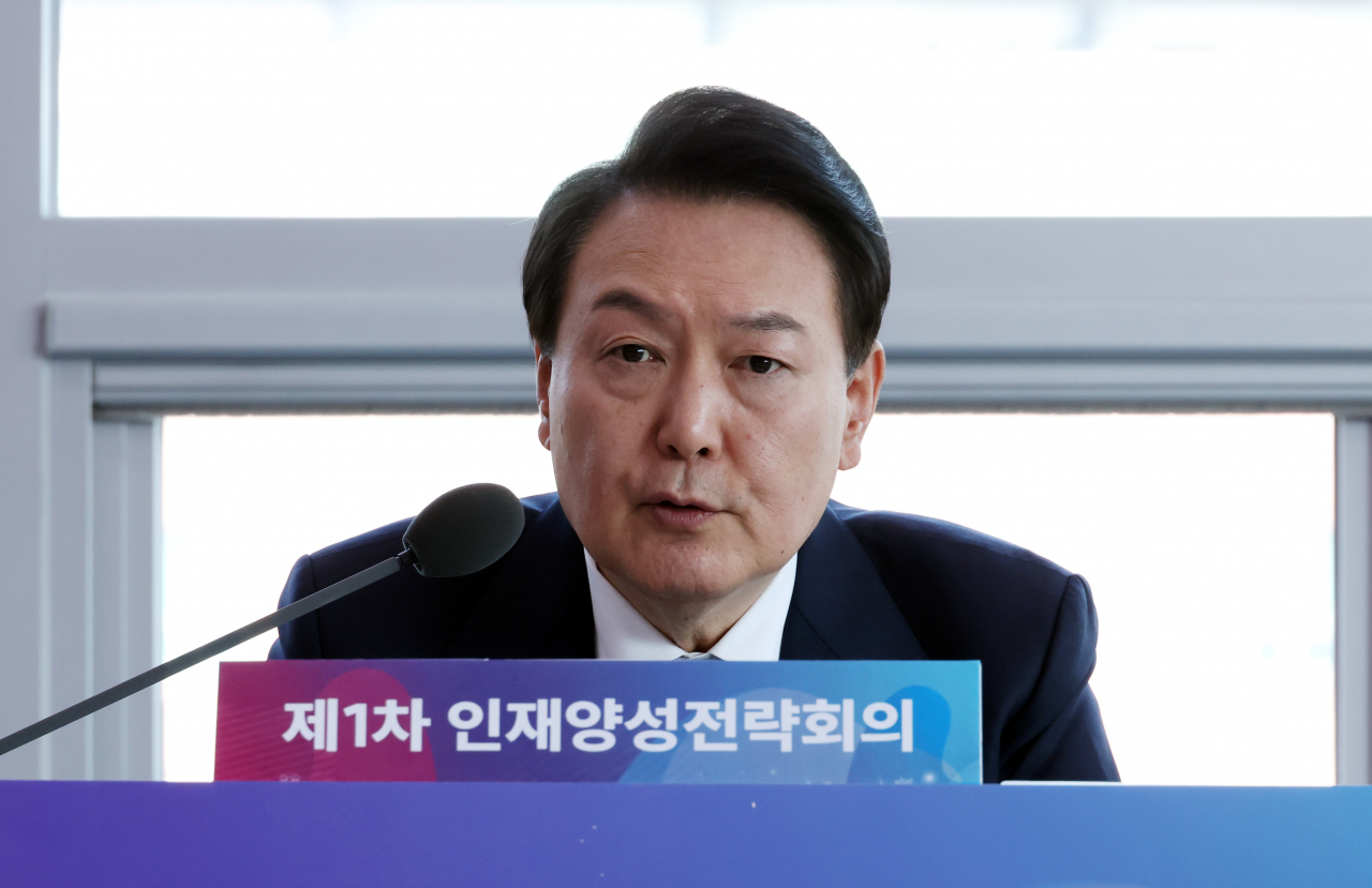 윤석열 대통령이 1일 경상북도 구미시 금오공과대학교에서 열린 제1차 인재양성전략회의에 참석, 발언하고 있다. [연합]