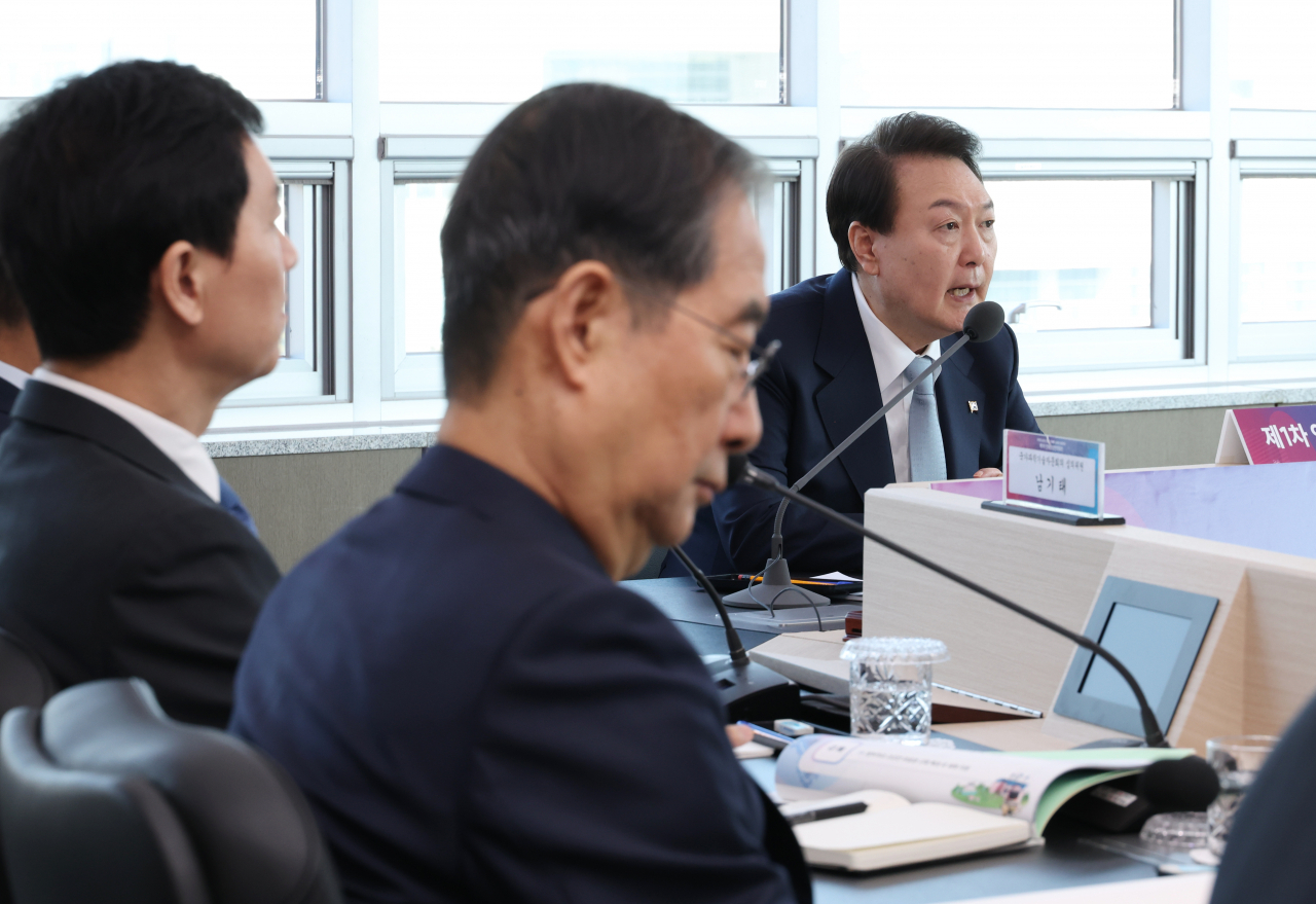 윤석열 대통령이 1일 경상북도 구미시 금오공과대학교에서 열린 제1차 인재양성전략회의에 참석, 발언하고 있다. [연합]