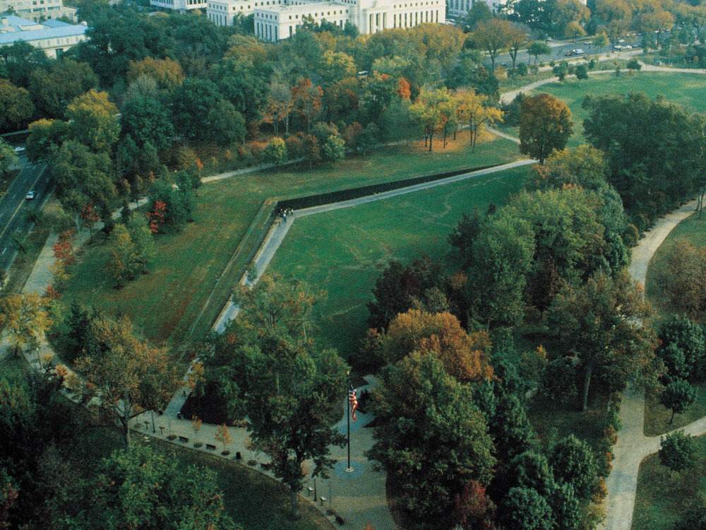 Vietnam Veterans Memorial, 1982 National Mall, Washington D.C.  [마야 린 공식홈페이지 캡쳐]