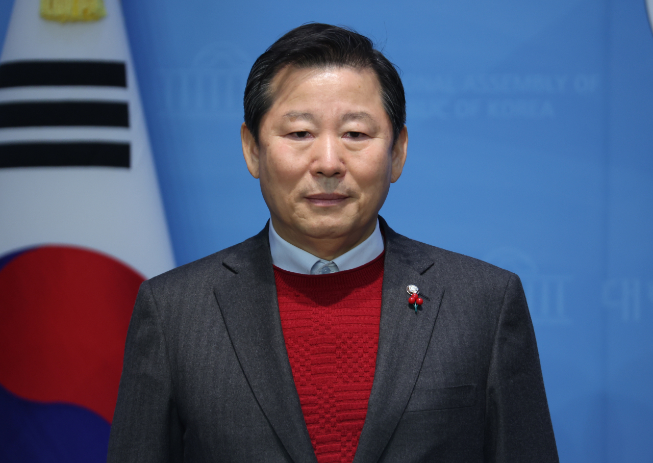 국민의힘 이철규 의원이 5일 국회 소통관에서 열린 장예찬 청년재단 이사장 청년 최고위원 출마 선언 기자회견에 참석해 있다. [연합]