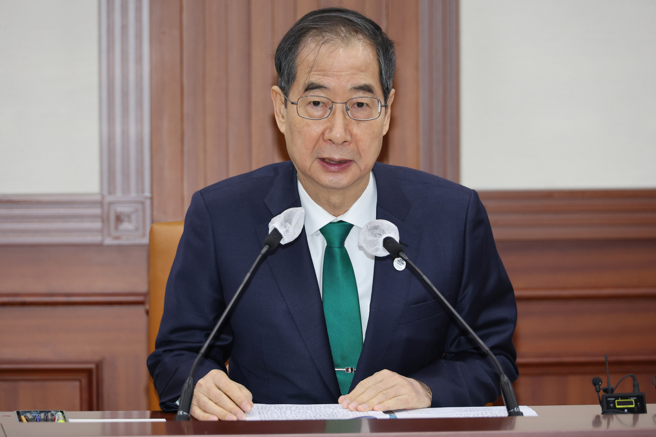 한덕수 국무총리가 2일 정부서울청사에서 열린 국정현안관계장관회의를 주재하고 있다. [연합]
