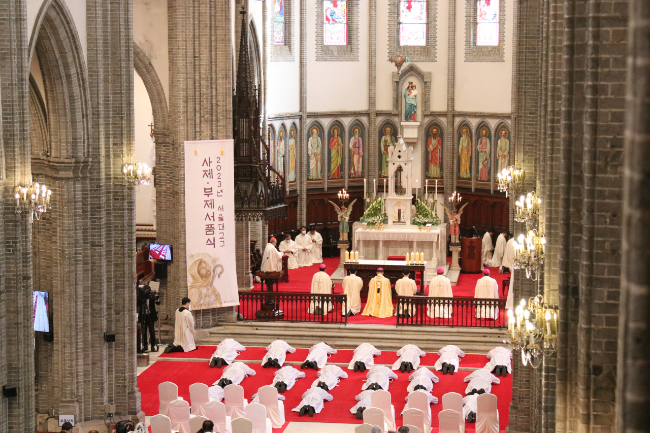 2일 명동대성당에서 열린 서울대교구 부제 서품식.. 천주교 서울대교구 제공