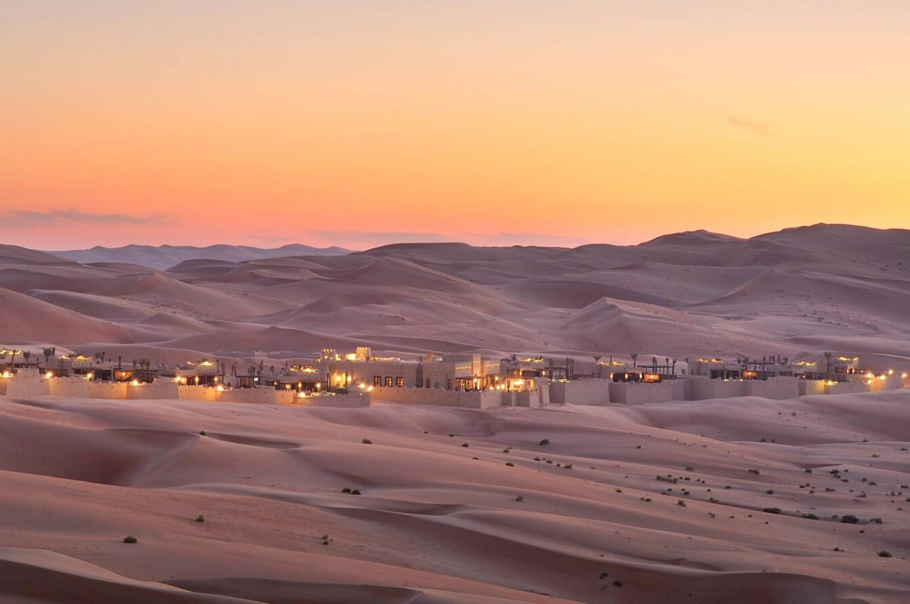 사막위에 지은 리조트 Qasr Al sarab desert resort