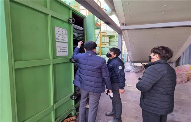 인천 시내 산업단지 내 업소 점검 모습.
