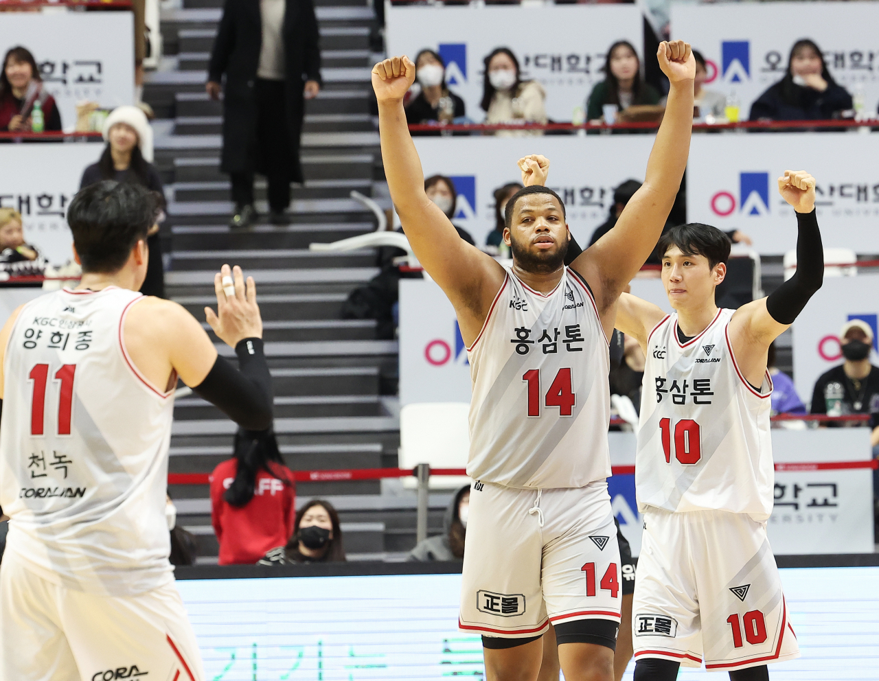 지난 6일 경기도 서수원칠보체육관에서 열린 프로농구 수원 KT 소닉붐과 안양 KGC 인삼공사의 경기(사진은 기사 내용과 관련 없음). [연합]