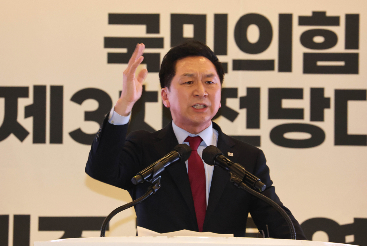 김기현 국민의힘 당대표 후보가 13일 제주도 제주시 퍼시픽호텔에서 열린 '힘내라! 대한민국 - 제3차 전당대회 제주 합동연설회'에서 정견발표를 하고 있다. [연합]