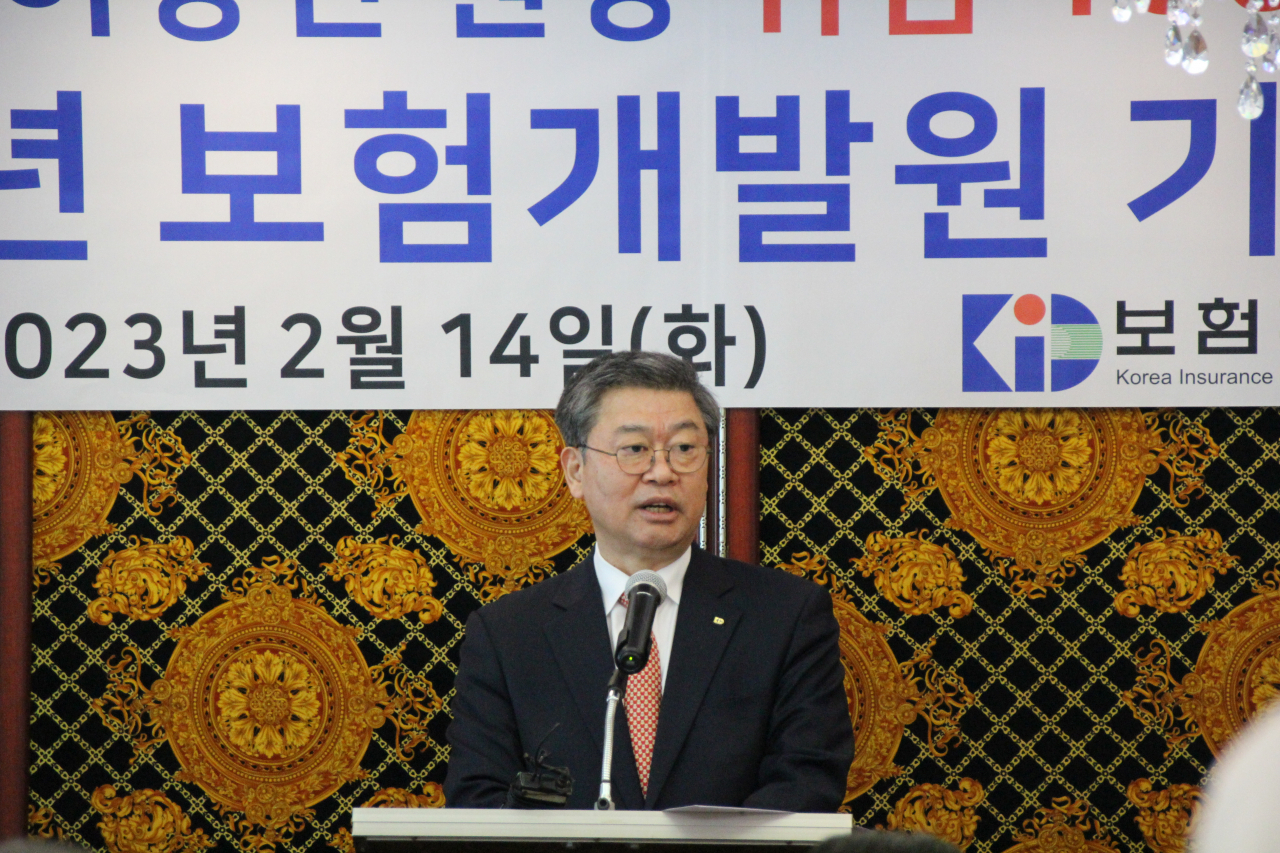 허창언 보험개발원장이 14일 서울 여의도에서 열린 취임100일 기자간담회에서 올해 사업계획을 밝히고 있다. [보험개발원 제공]