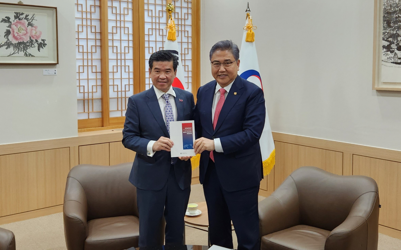 주한미국상공회의소(이하 암참)가 박진 외교부 장관을 예방했다고 14일 밝혔다. [주한미국상공회의소 제공]