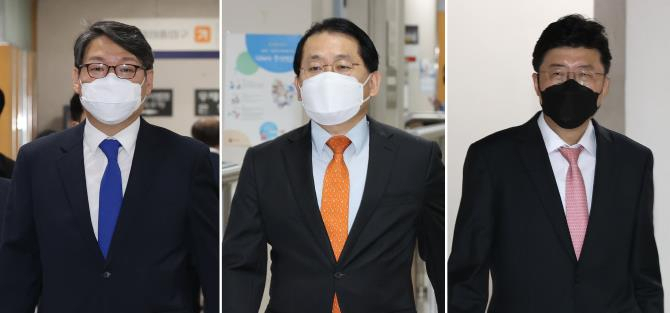 (왼쪽부터)이광철 전 청와대 민정비서관·차규근 전 법무연수원 연구위원·이규원 검사 [연합]
