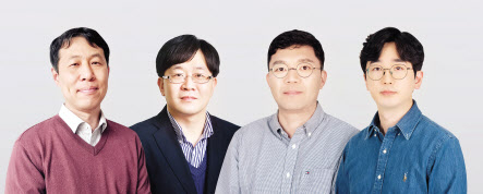 왼쪽부터 양동식, 이현철, 권혁재, 구민석 연구원. [삼성전자 제공]