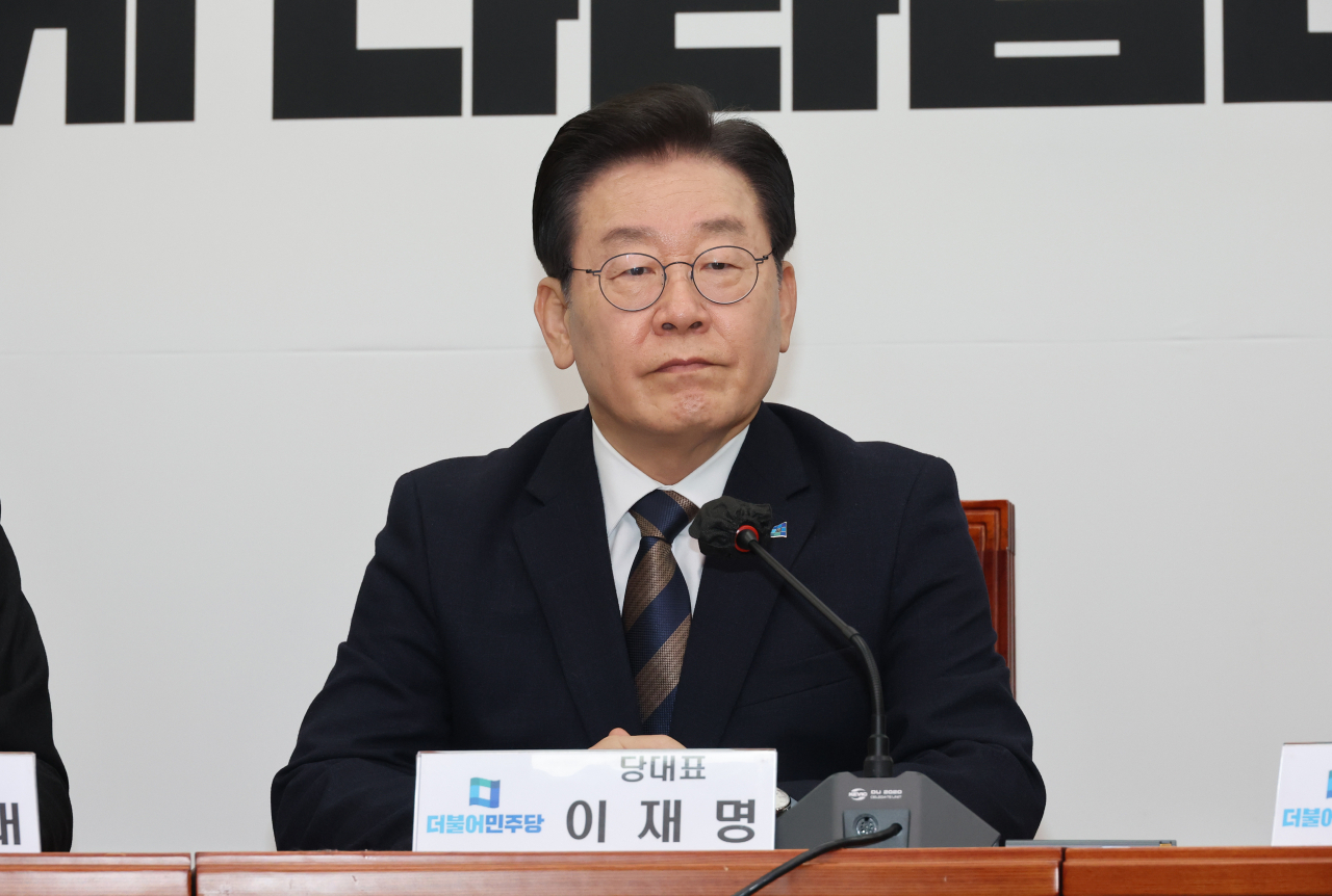 더불어민주당 이재명 대표가 16일 오후 국회에서 열린 최고위원회의에 참석해있다. 연합뉴스