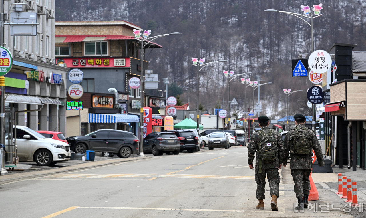 강원도 화천군 상서면에 주둔했던 육군 제27보병사단(이기자부대)이 지난해 11월 30일 공식 해체됐다. 이상섭 기자