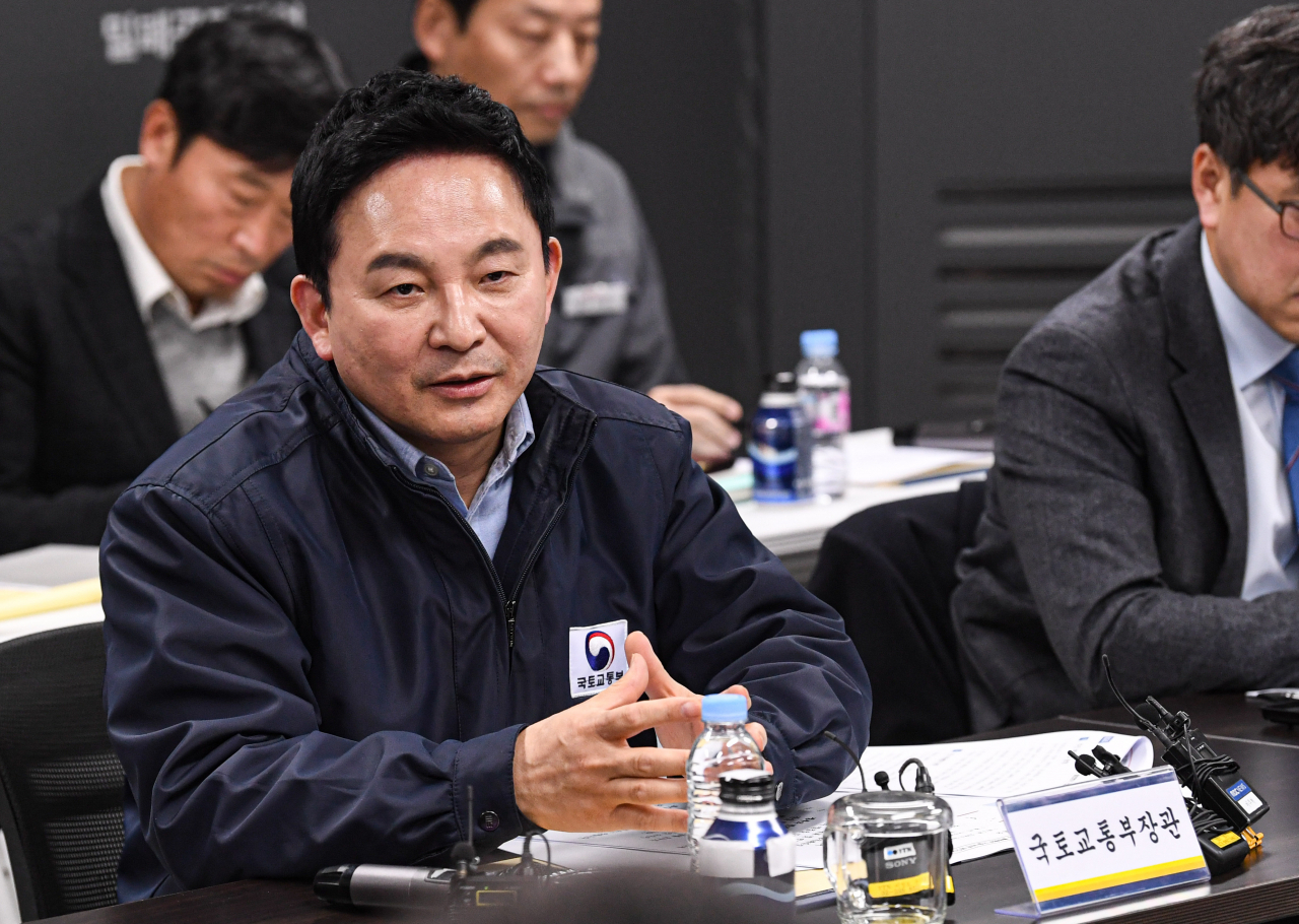 원희룡 국토교통부 장관이 19일 서울 강남구 한 아파트 건설 현장에서 열린 건설 현장 불법행위 근절 관련 원도급사 간담회에 참석해 발언하고 있다. [연합]